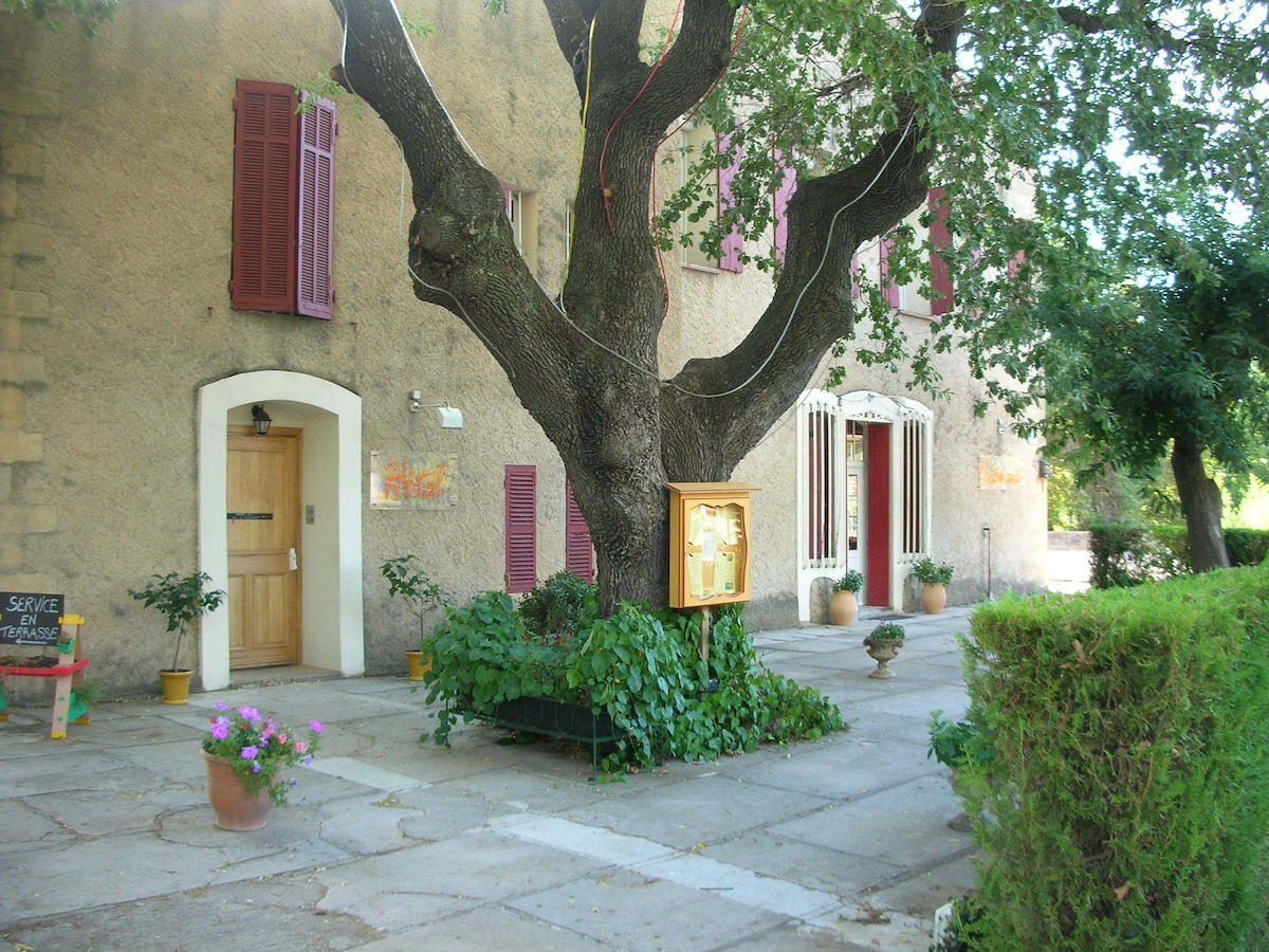 Hostellerie Le Mirabeau Peyrolles-en-Provence Exterior foto